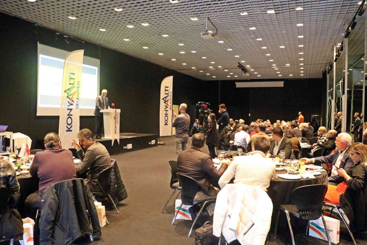 Başkan Semih Esen, Antalyalı gazetecilerle buluştu