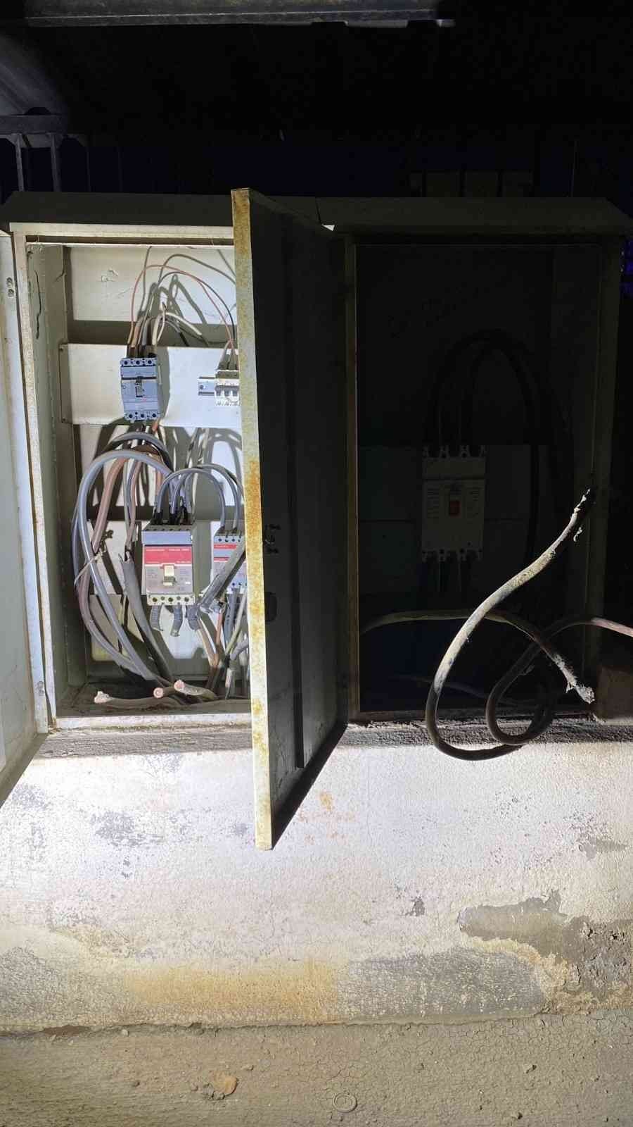 Okuldaki trafoya zarar vererek yangına neden olan şahıs tutuklandı