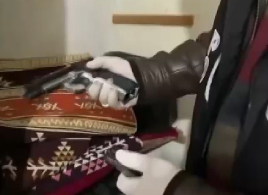 Gaziantep’te kaçak silah ticaretine operasyon: 3 gözaltı