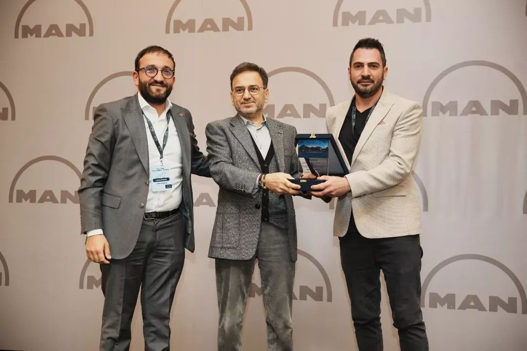 Lokman Koçaslan Otomotiv’e servis ödülü