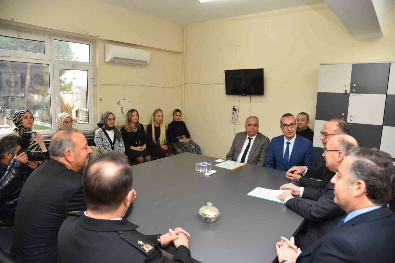 Vali Karadeniz, Turgutlu’da incelemelerde bulundu