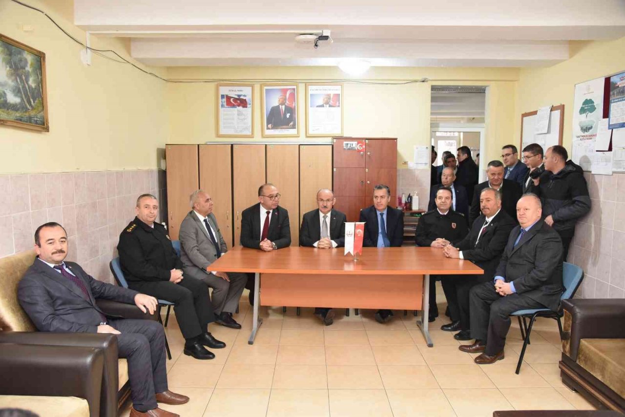 Vali Karadeniz, Turgutlu’da incelemelerde bulundu