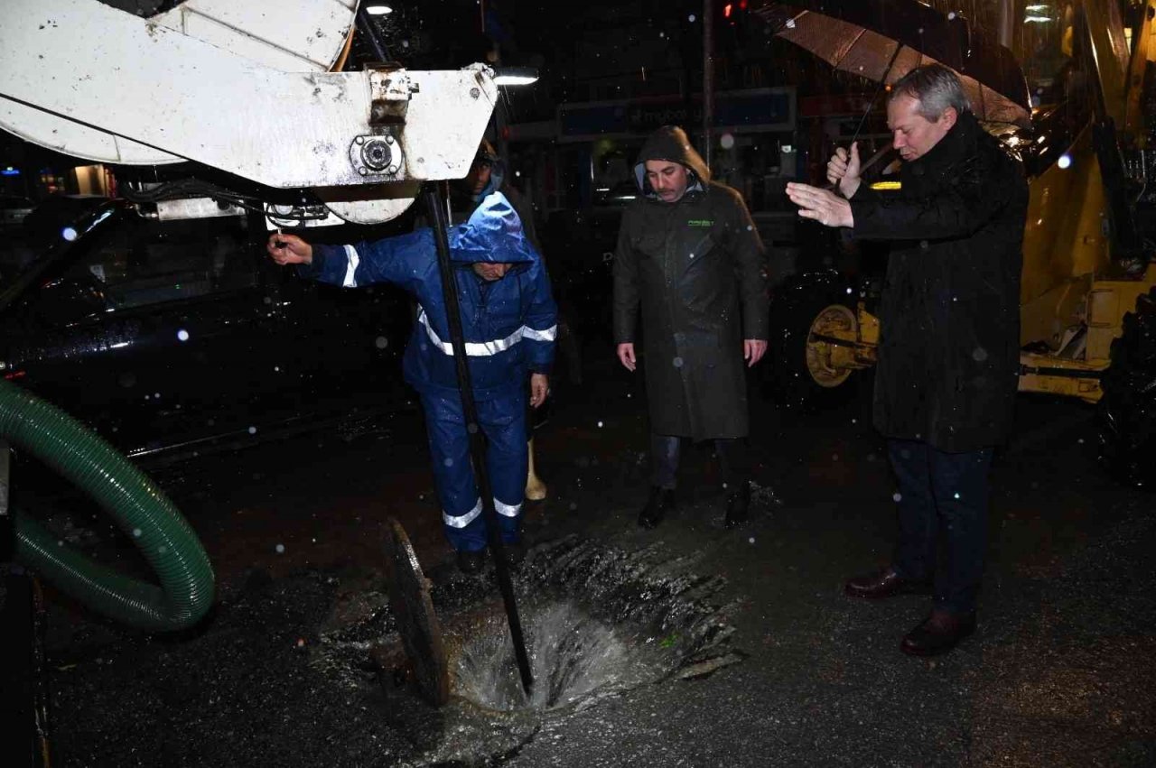 Manisa’da birimler yağışa karşı teyakkuza geçti