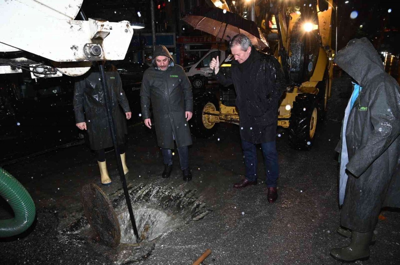 Manisa’da birimler yağışa karşı teyakkuza geçti