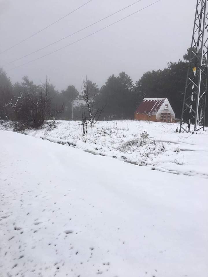 Manisa’nın yüksek kesimlerinde kar yağışı başladı