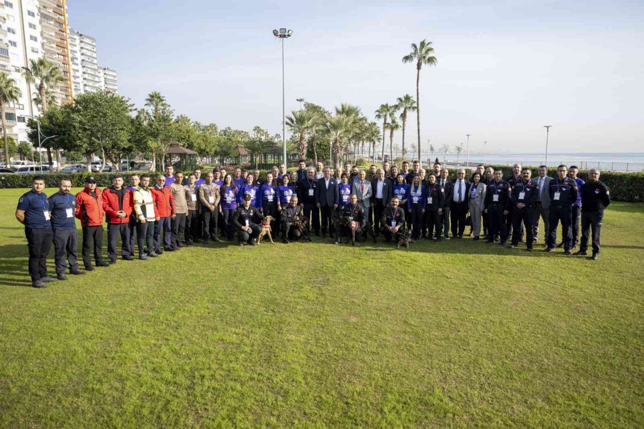 İtfaiye Daire Başkanı Aydın: "Yangınlarla canla başla müdahale ettik"