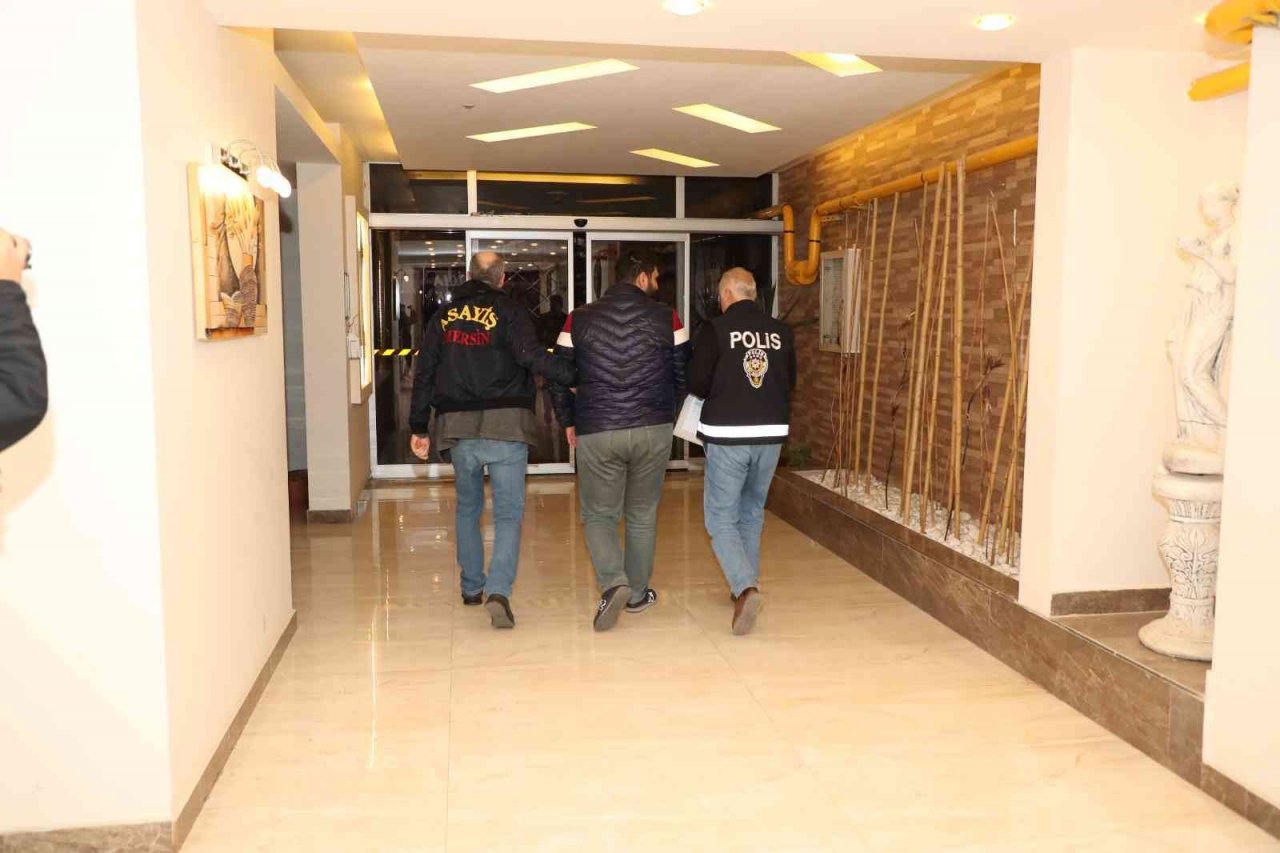 Mersin’de FETÖ operasyonu: 14 gözaltı