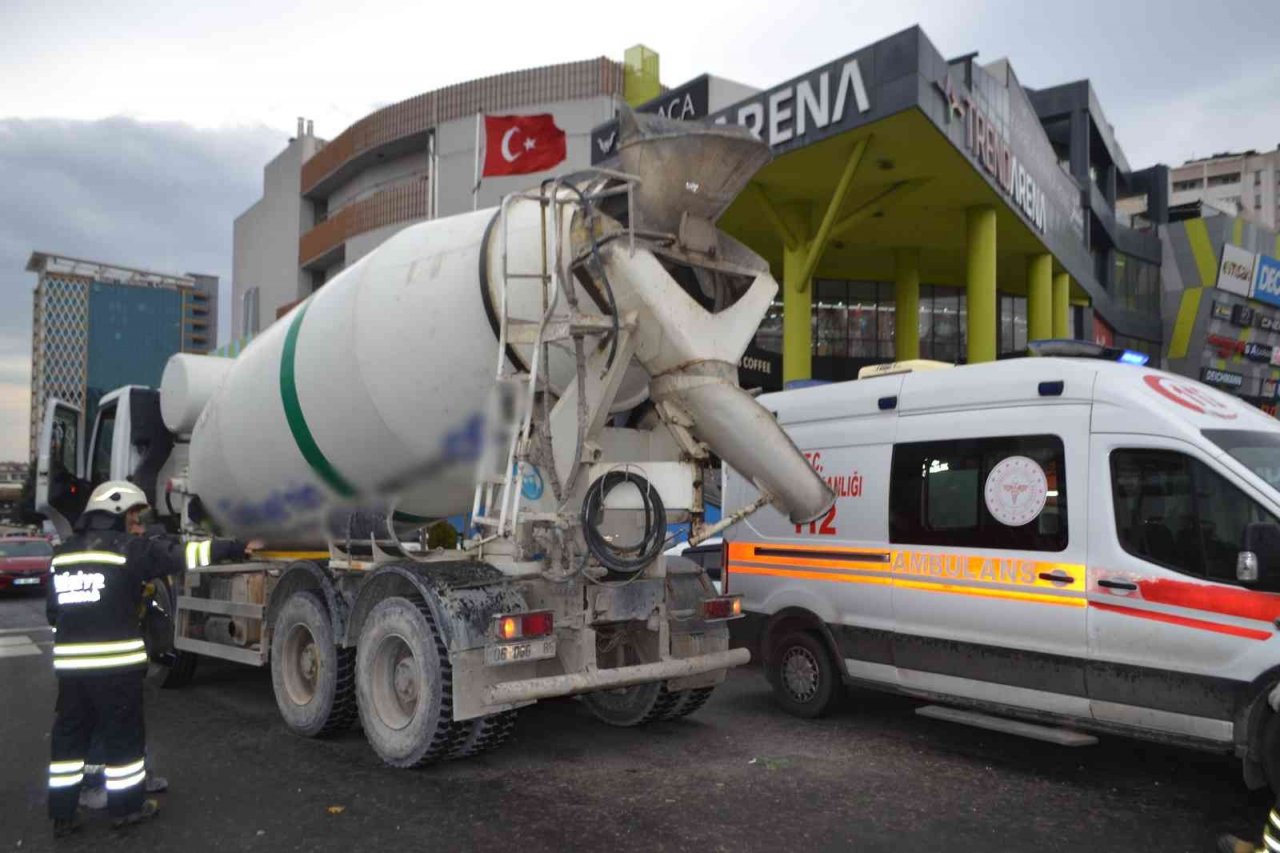 Tekirdağ’da feci kaza: Mikserin altında kalan yaya kurtarılamadı