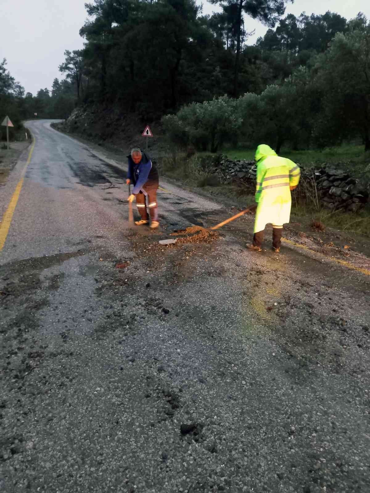 Muğla Büyükşehir Belediyesinden yağmur mesaisi