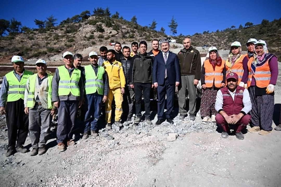 Osmaniye’de 28 bin fidanla Türkiye yüzyılı logosu oluşturuldu