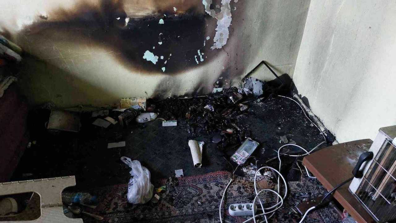 Samsun’da evde çıkan yangında yaşlı adam ölümden döndü