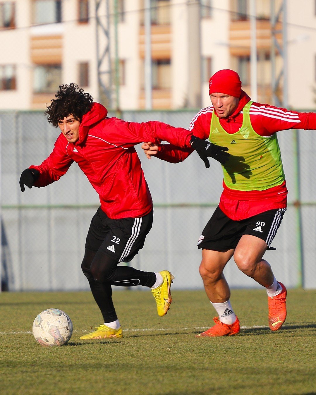 Sait Karafırtınalar: "Kaleci transferi mutlaka yapılacak"