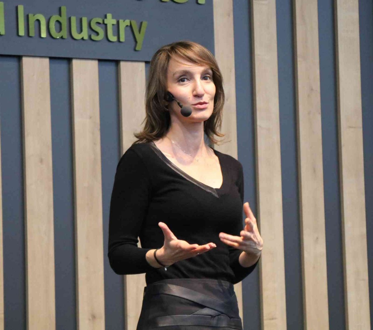 Kadın girişimci Türkiye’nin en büyük yerli akıllı telefon üreticisi oldu