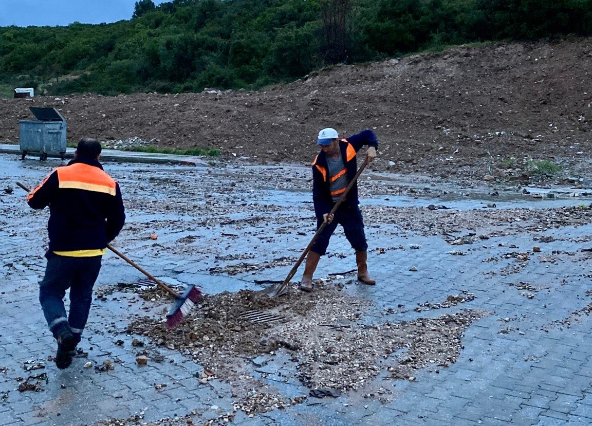Yağış ve fırtınaya karşı Didim Belediyesi teyakkuza geçti