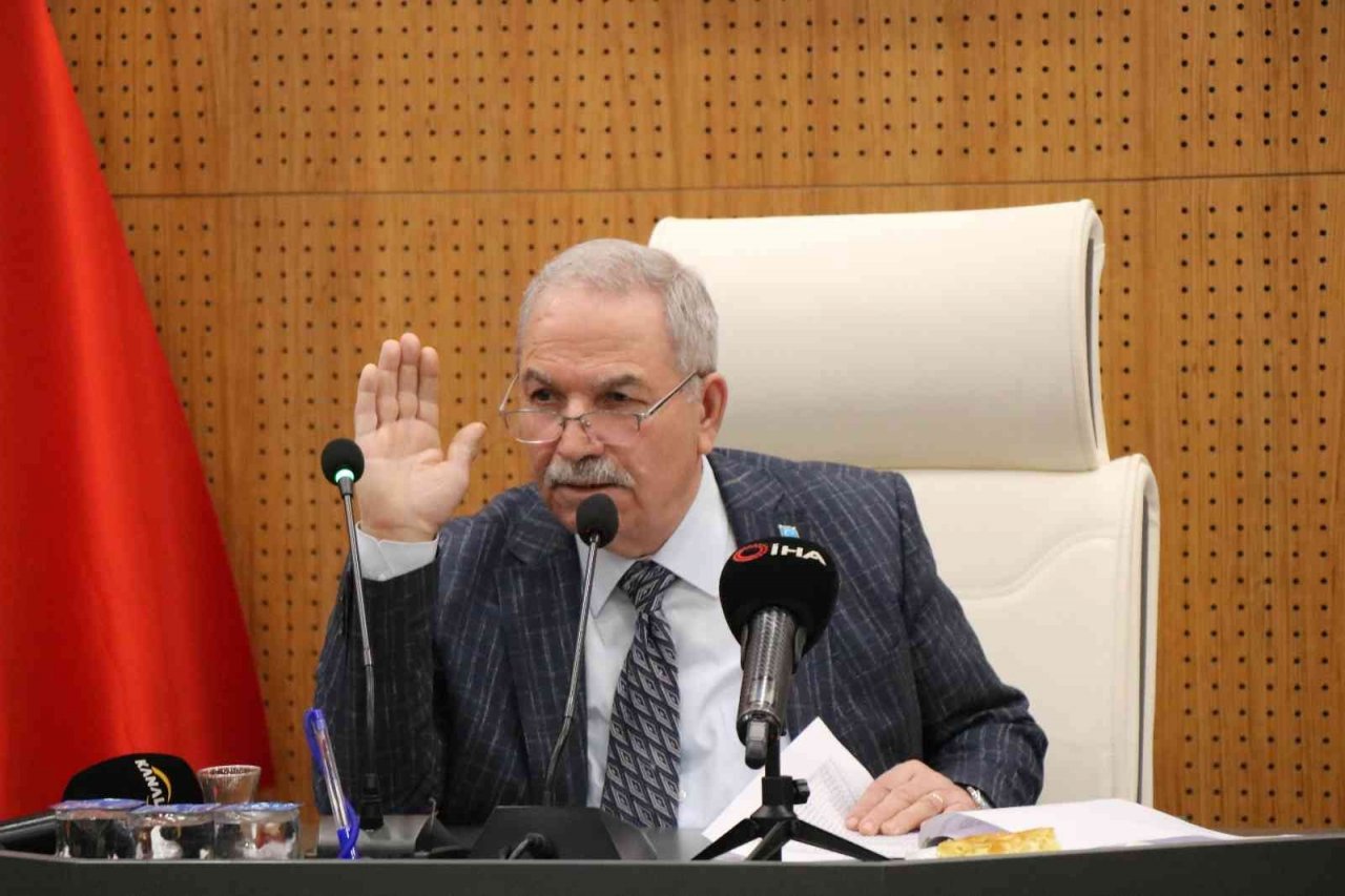 İlkadım meclisi olağanüstü toplandı, maaşları belirledi