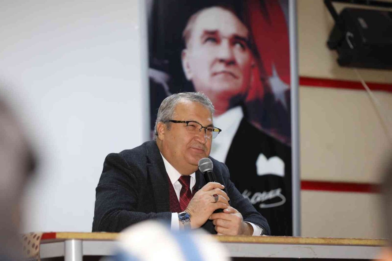 Başkan Çerçi Ahmet Yesevili öğrencilerle buluştu