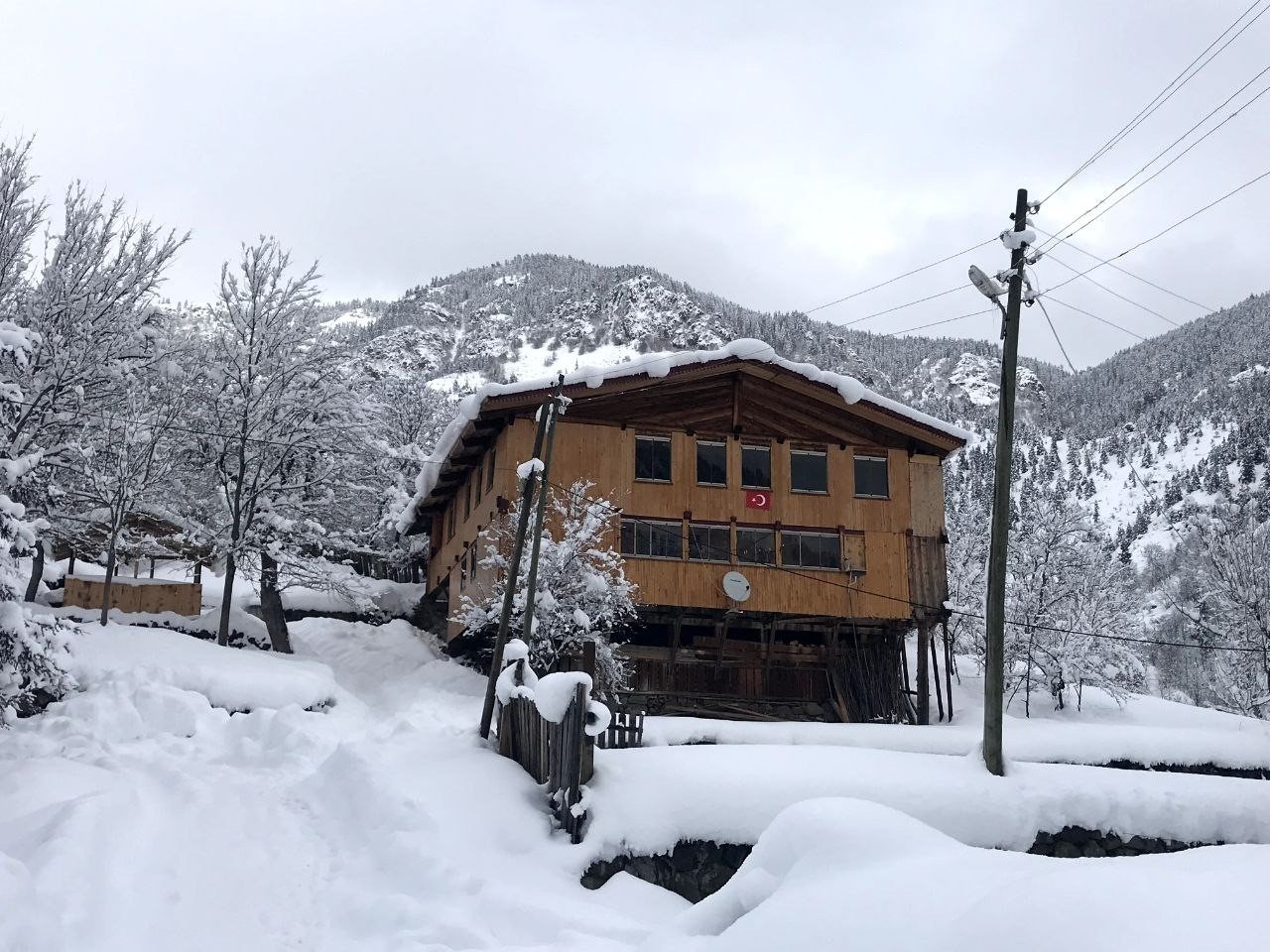 “Sakin Şehir” Şavşat’tan kartpostallık kar manzaraları