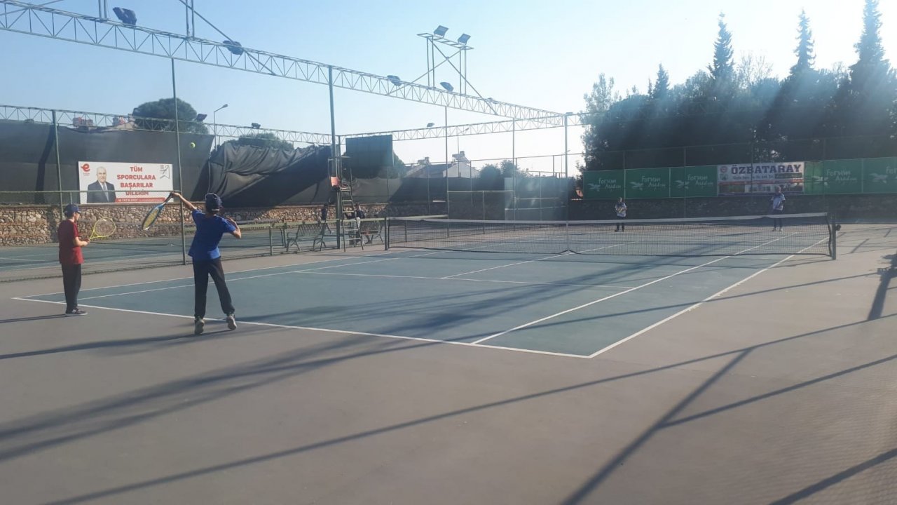 Aydın’da tenis il birincileri belli oldu