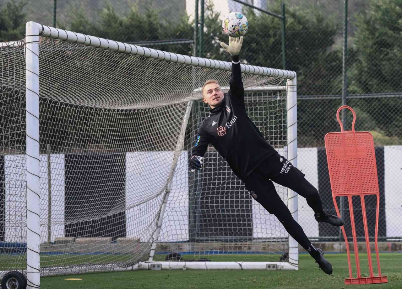 Beşiktaş kondisyon ve taktik çalıştı