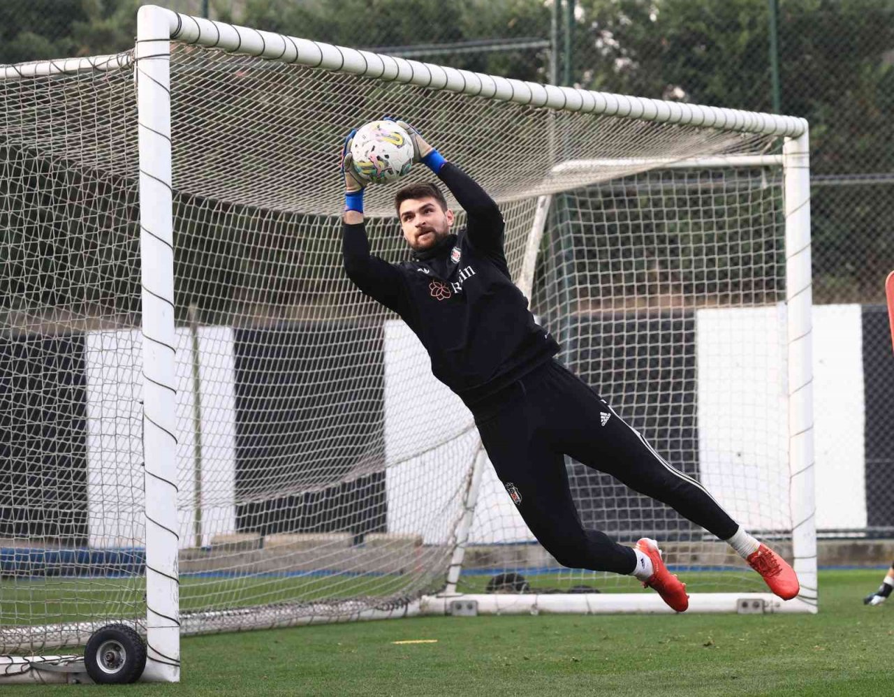 Beşiktaş kondisyon ve taktik çalıştı