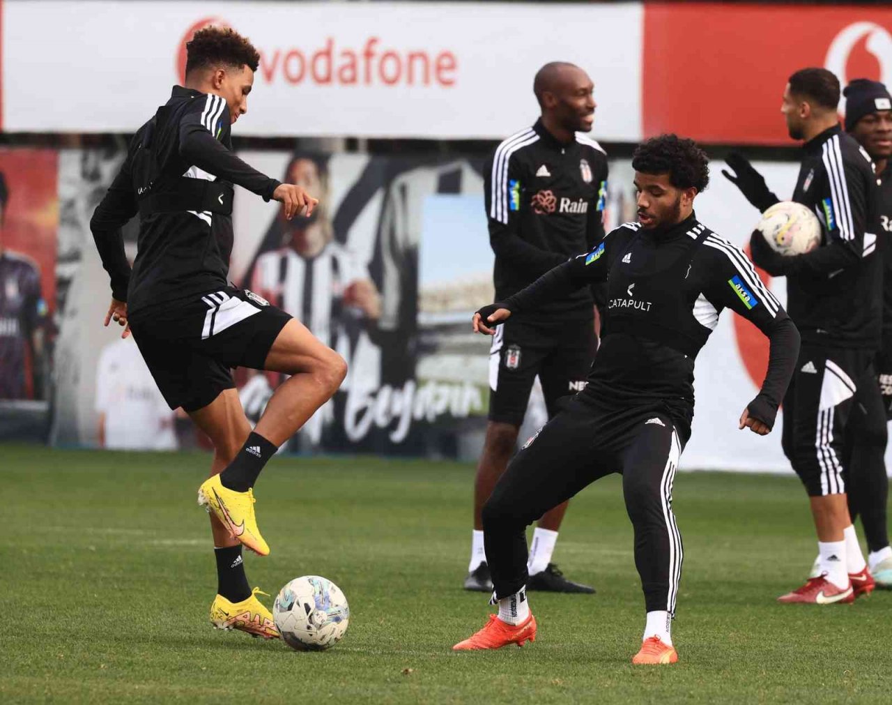 Beşiktaş kondisyon ve taktik çalıştı
