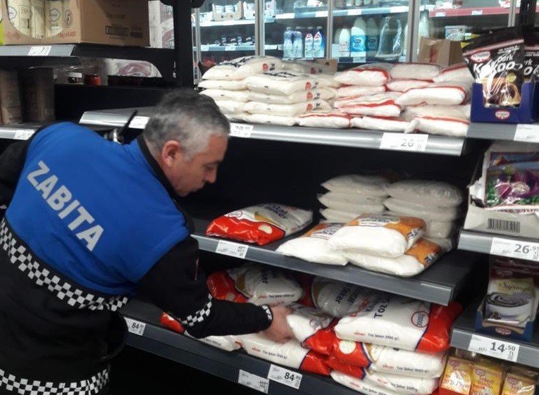Biga Zabıtasından zincir marketlere denetim