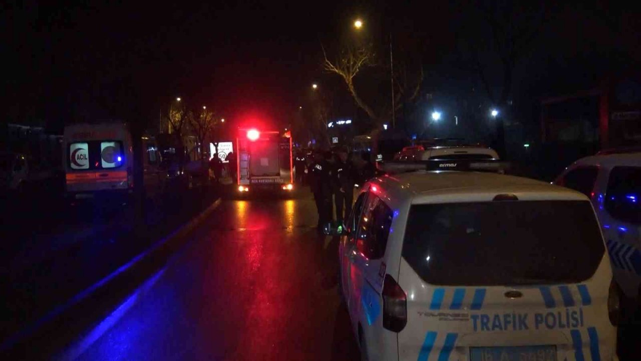 "Dur" ihtarına uymayan ehliyetsiz sürücü kaza yaptı: 1 ölü, 1’i ağır 4 yaralı