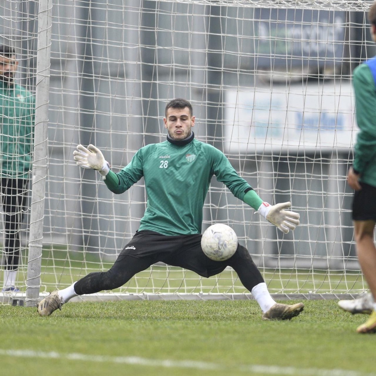 Bursaspor ligin ikinci yarısına yüksek tempoda hazırlanıyor