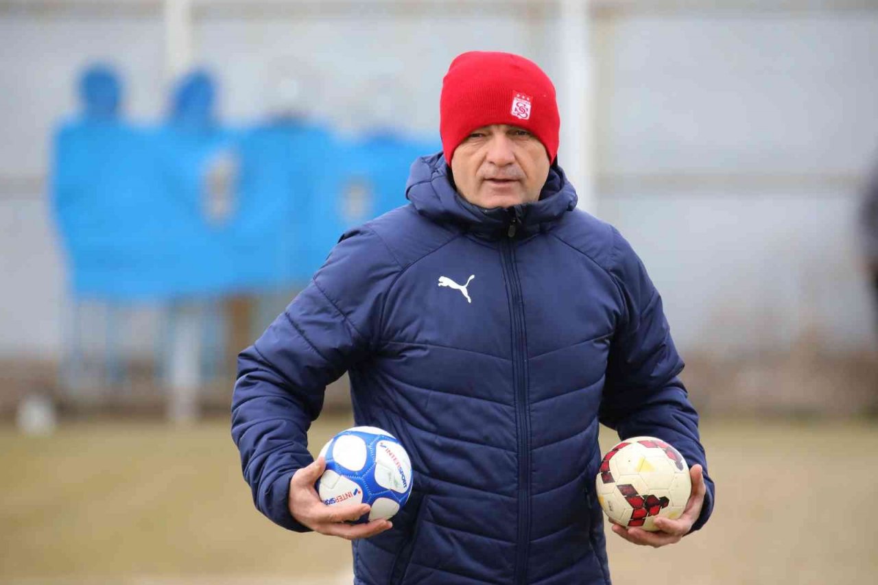 Rıza Çalımbay: “Uğur Çiftçi için Galatasaray ile görüşme oldu”