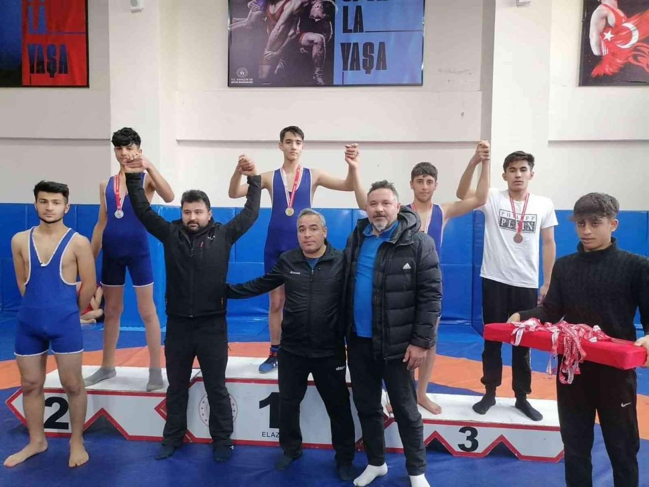 Elazığ’da güreş müsabakaları sona erdi