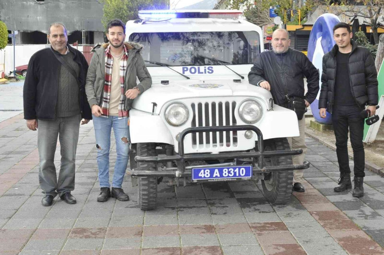 Fethiye’de Turizm Polisi’nin 1954 model nostaljik aracı