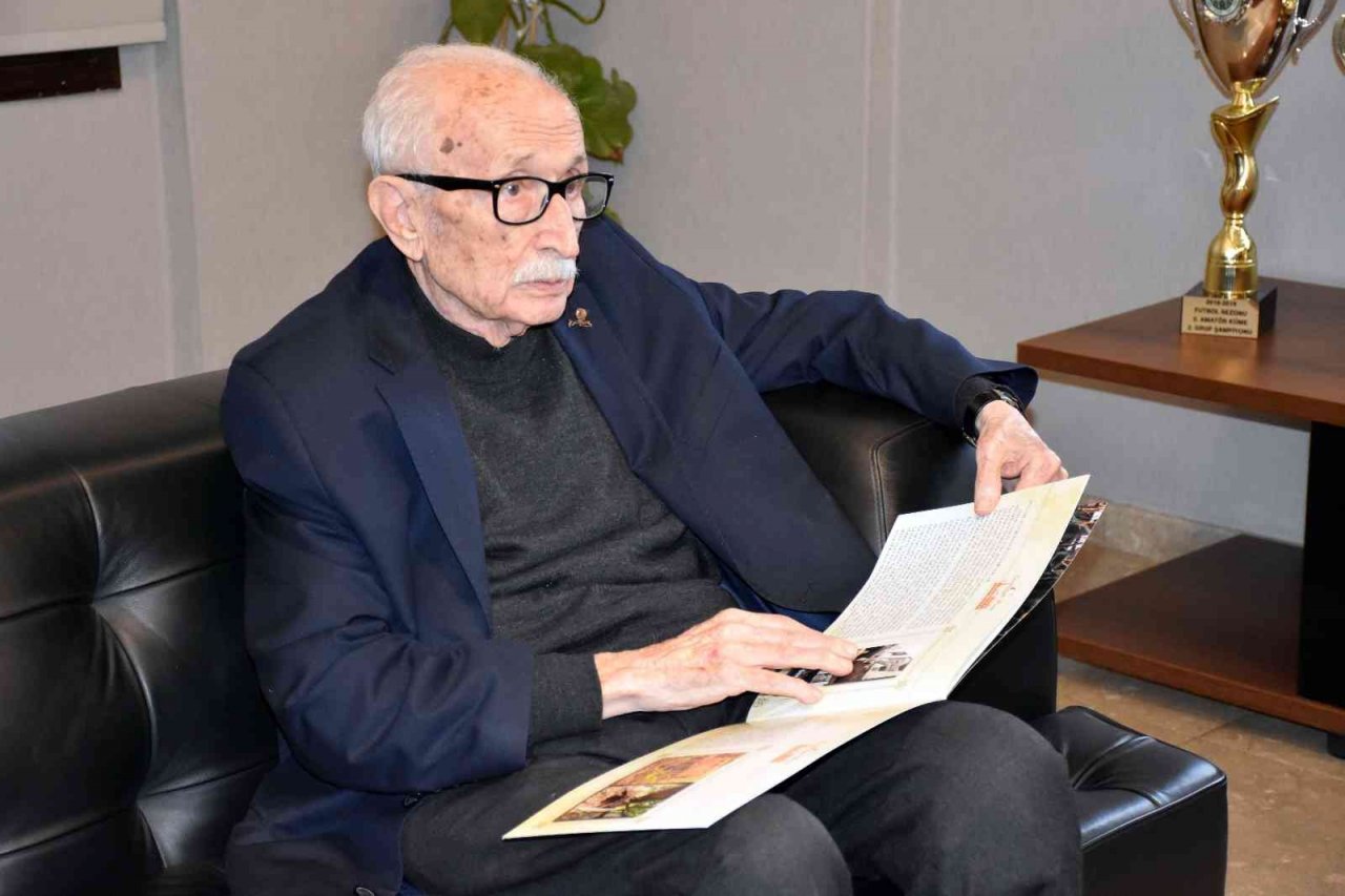 Yazar Benazus, Atatürk’le tanıştığı yere 85 yıl sonra geldi