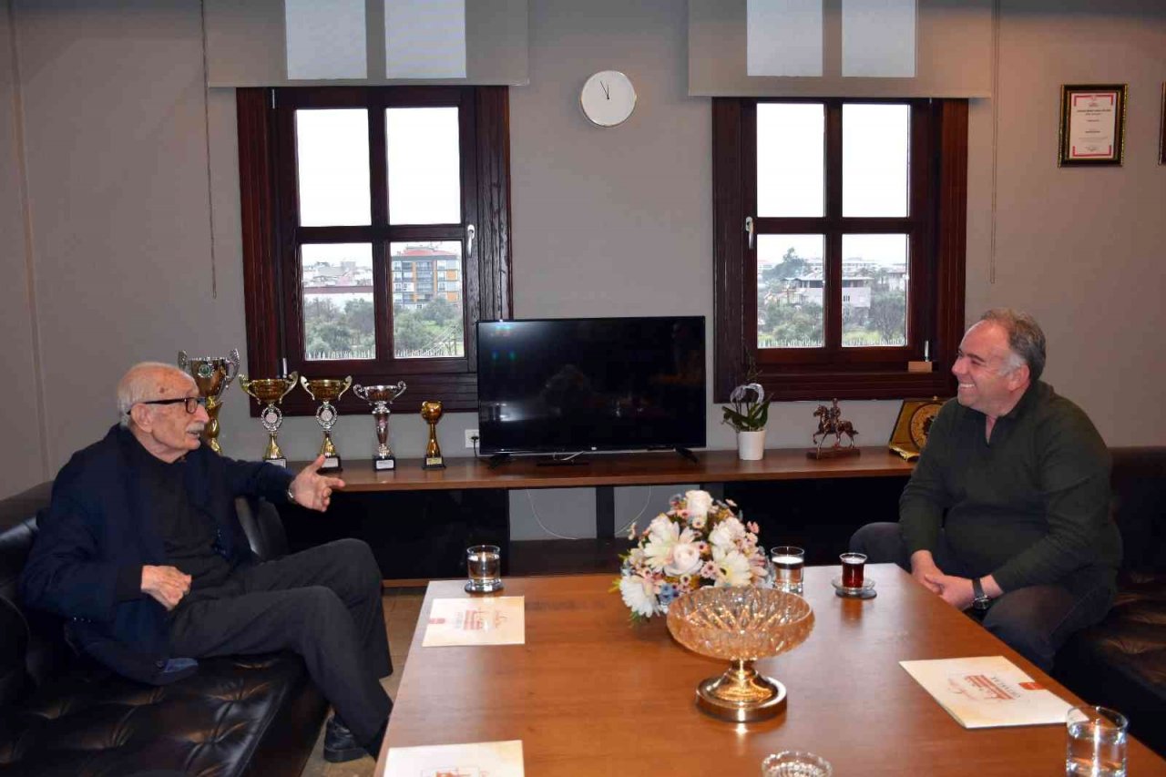 Yazar Benazus, Atatürk’le tanıştığı yere 85 yıl sonra geldi