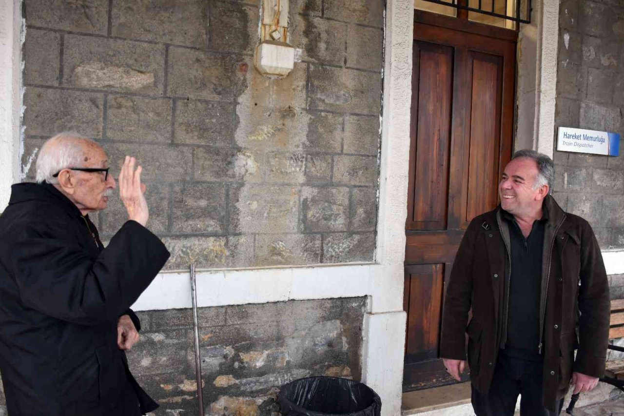 Yazar Benazus, Atatürk’le tanıştığı yere 85 yıl sonra geldi