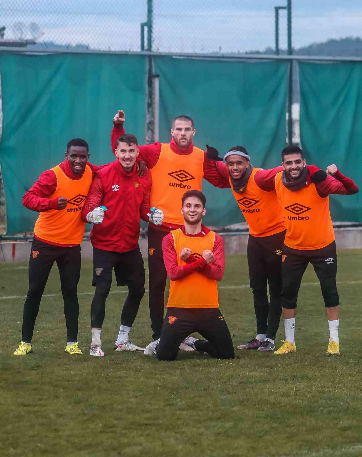 Göztepe, Sakaryaspor maçının hazırlıklarını sürdürüyor