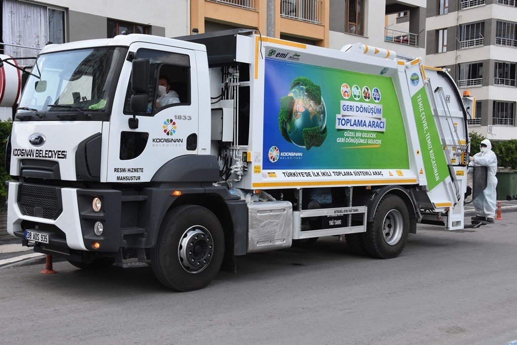 Kocasinan Belediyesi, geri dönüşüm atıklarını kaynağından ayrıştırılmış olarak topluyor