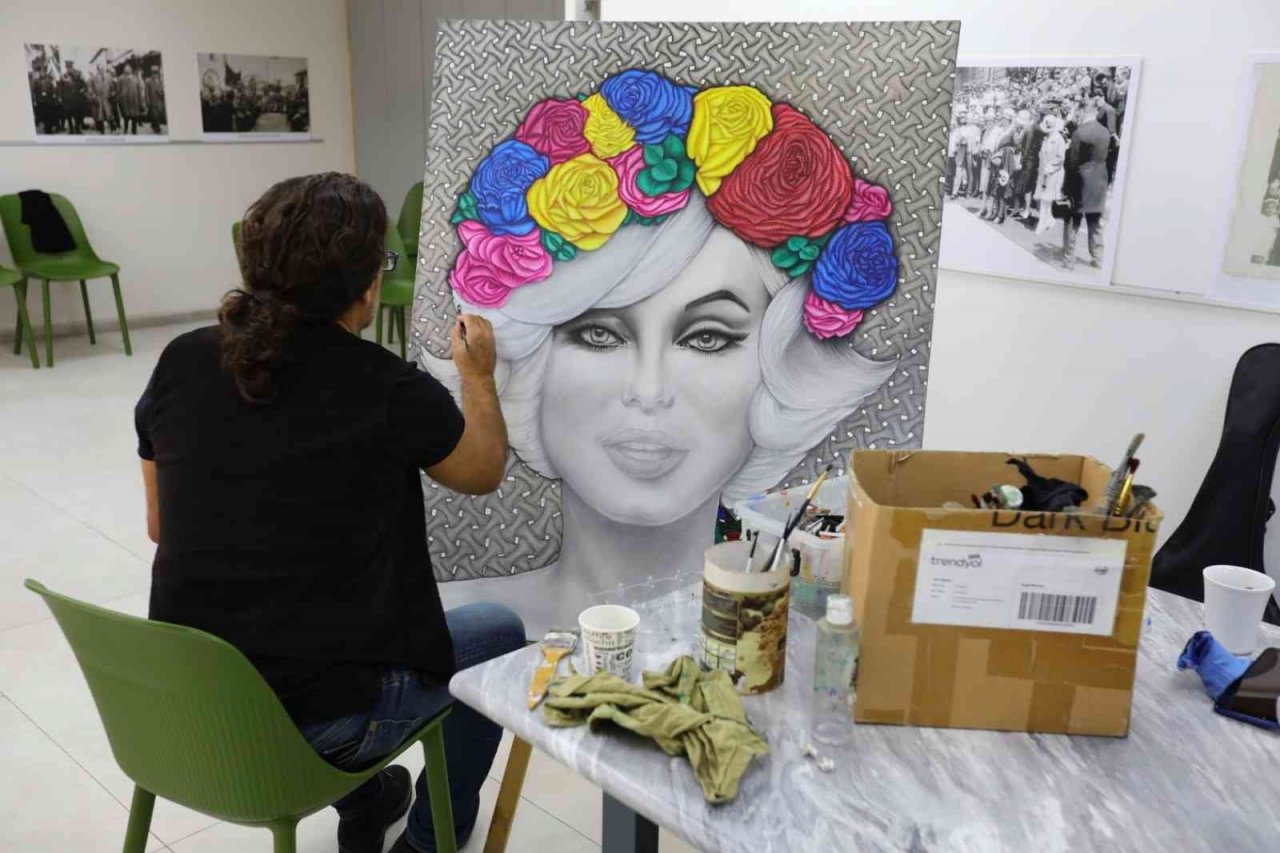 Bayraklı’da resim kursuna yoğun ilgi