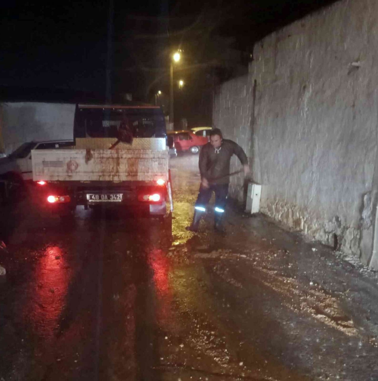 Yoğun yağışta Belediye ekiplerinden anında müdahale