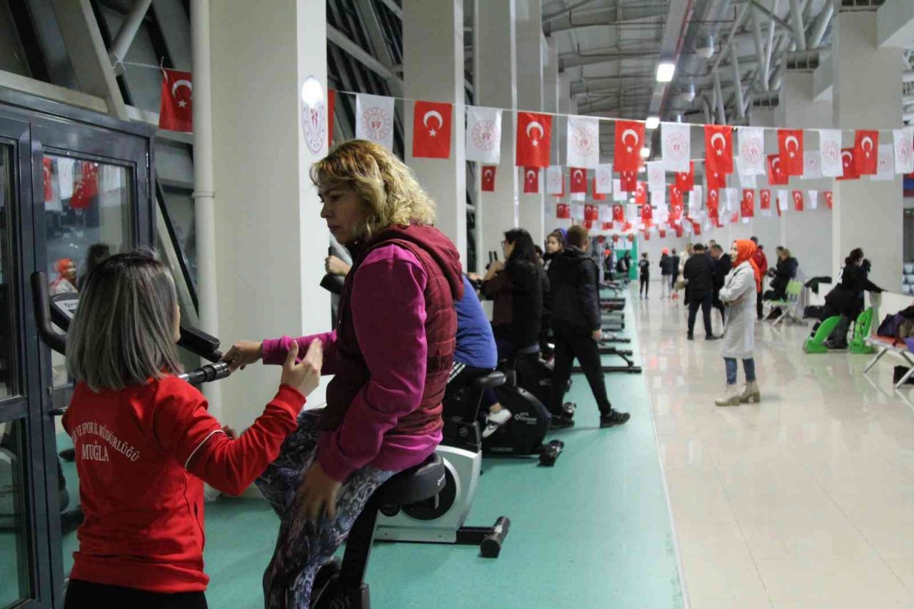 Menteşe’de ücretsiz fitness salonu açıldı