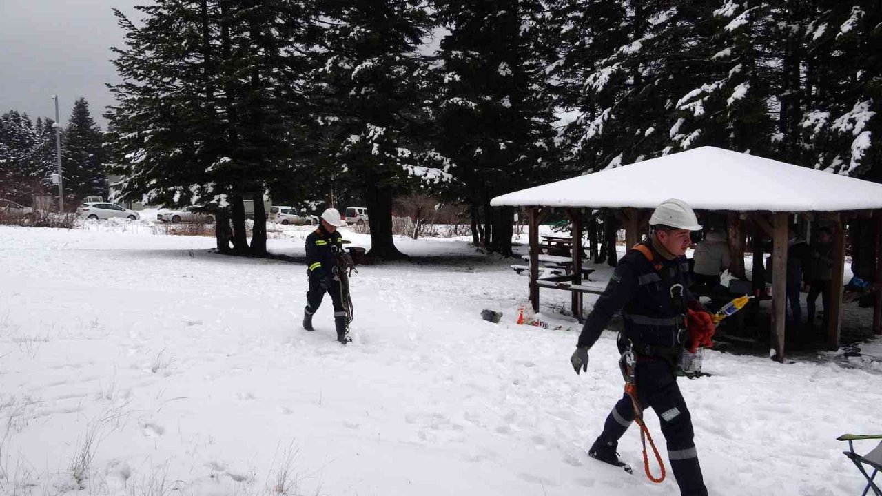 Uludağ’da kar kalınlığı 30 santimetreye ulaştı