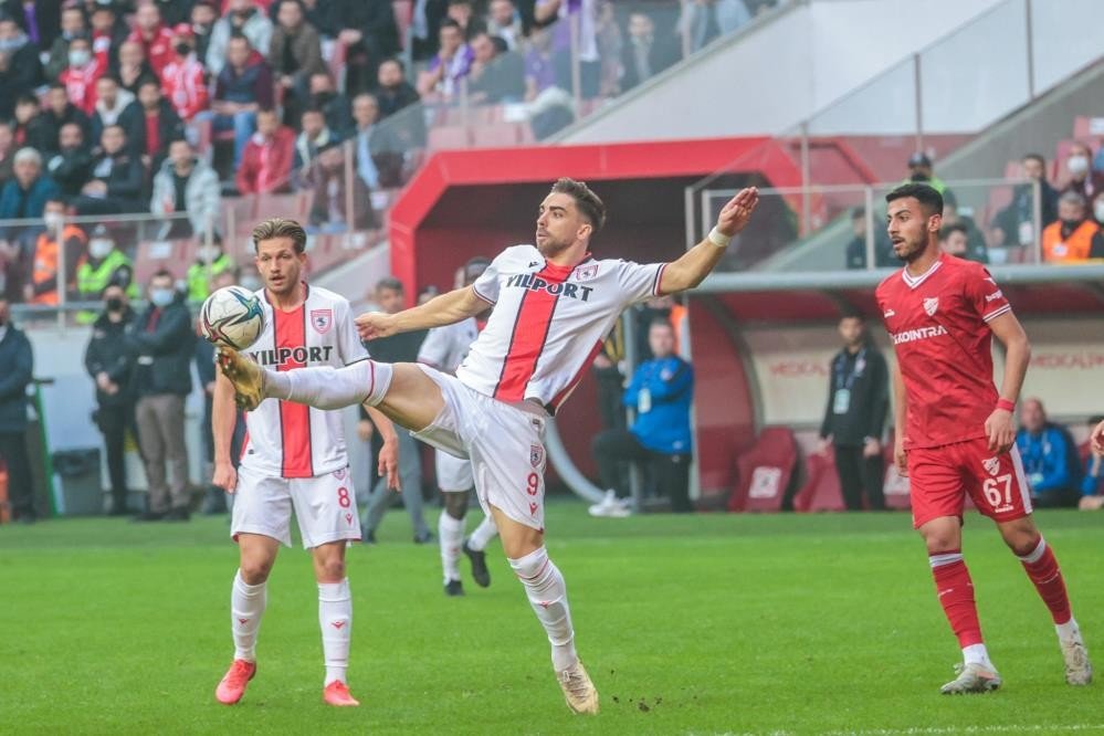 Samsunspor’da lisansı çıkan Tomane yeniden takımda