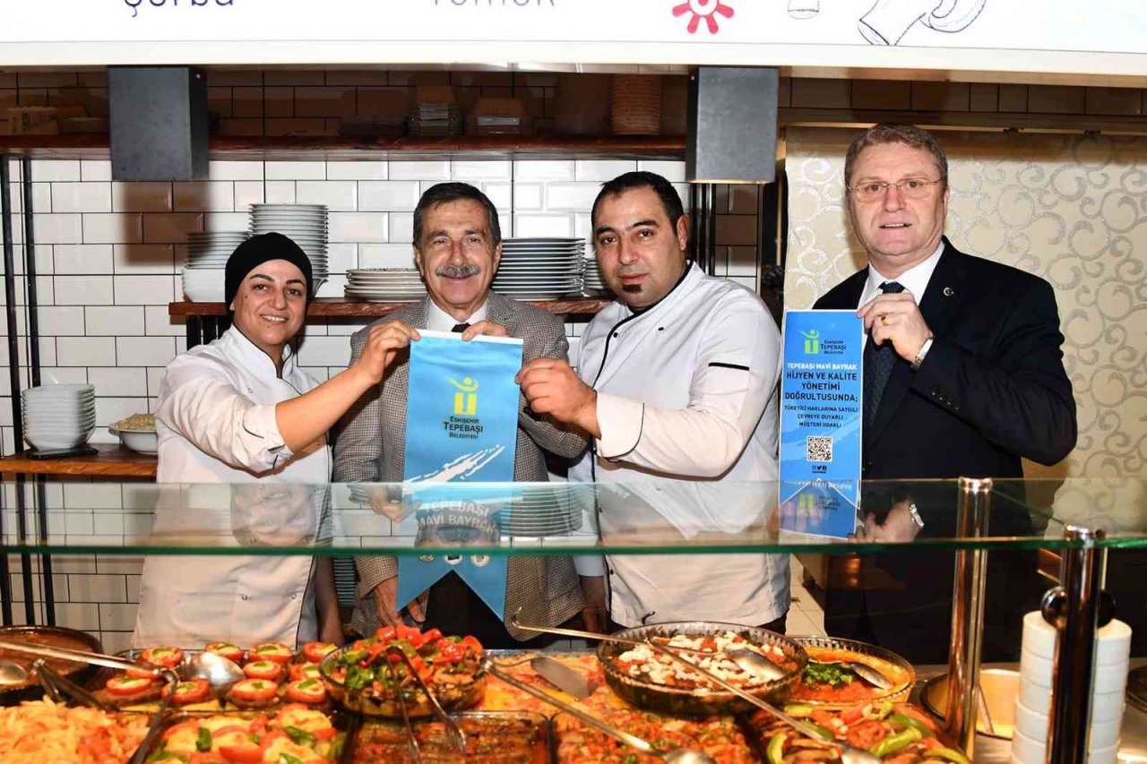 Tepebaşı’nda 13 işletme daha mavi bayrak almaya hak kazandı