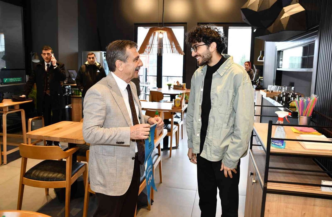 Tepebaşı’nda 13 işletme daha mavi bayrak almaya hak kazandı