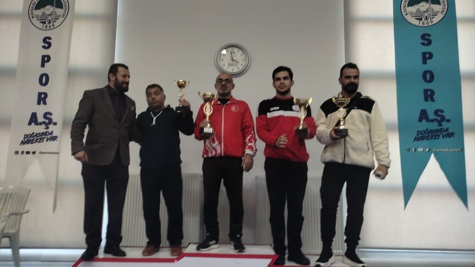 Tomarzalı pehlivanlar Türkiye güreş müsabakalarına katılmaya hak kazandı