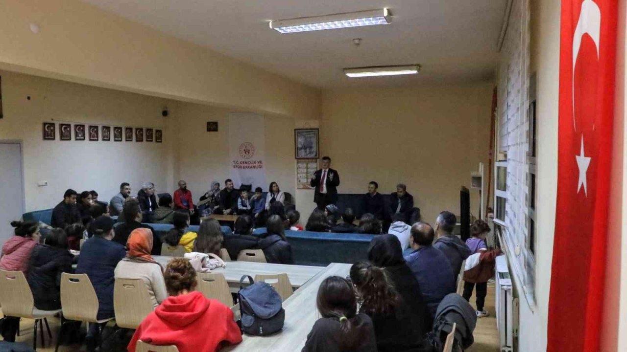 Sporcu eğitim merkezinde moral yemeği