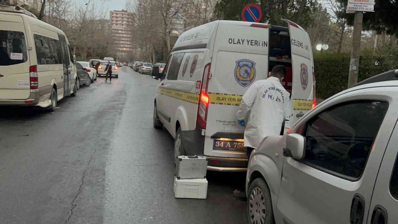 Bakırköy’de 64 yaşındaki kadın 12’nci kattan düşerek hayatını kaybetti