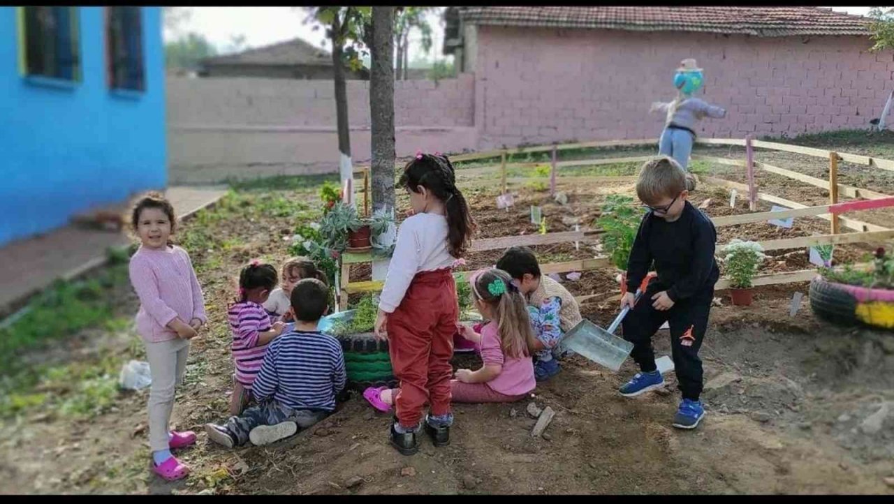 Çanakkale’de 25 okul, yeniden hizmete açılarak köy yaşam merkezine dönüştürüldü