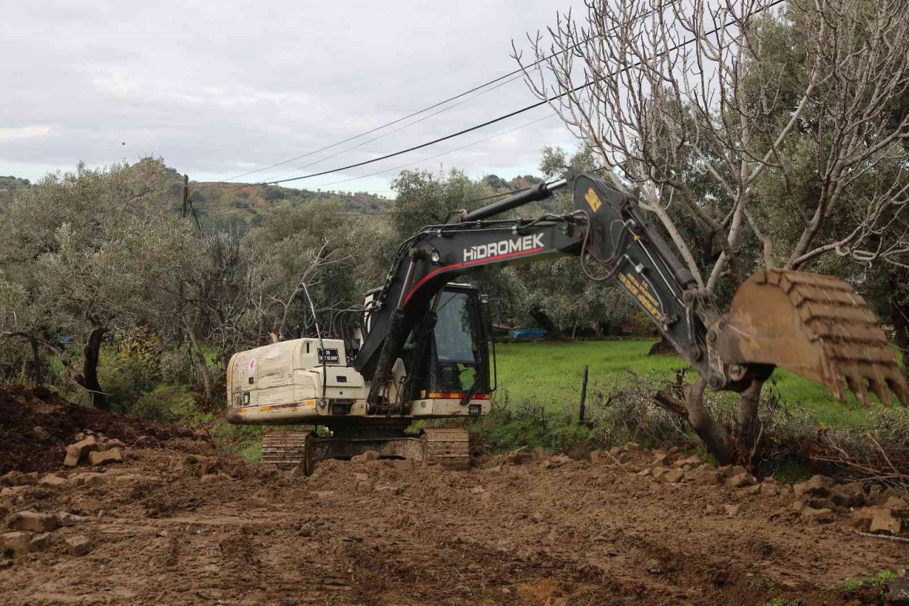 Konuklu’da yol çalışması başladı