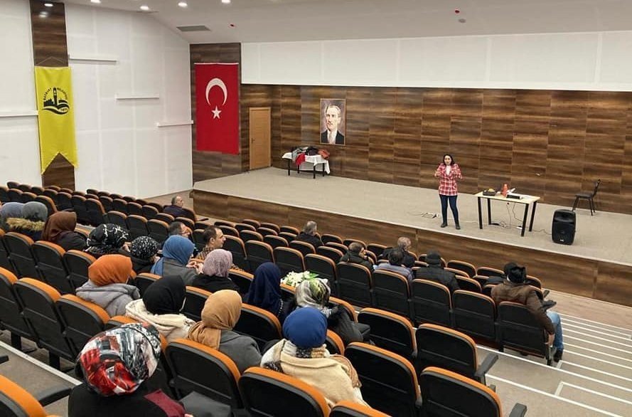 Eğitim kurumlarında çalışanlara ’Öfke ve Stres Yönetimi’ eğitimi verildi