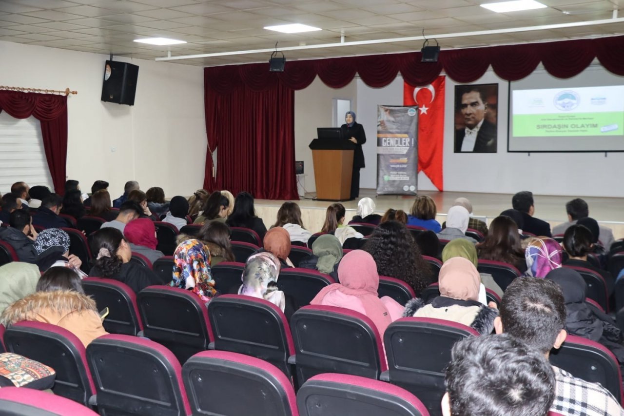 Büyükşehir ’Sırdaşın Olayım’ Projesini Üniversite Gençliği İle Buluşturuyor